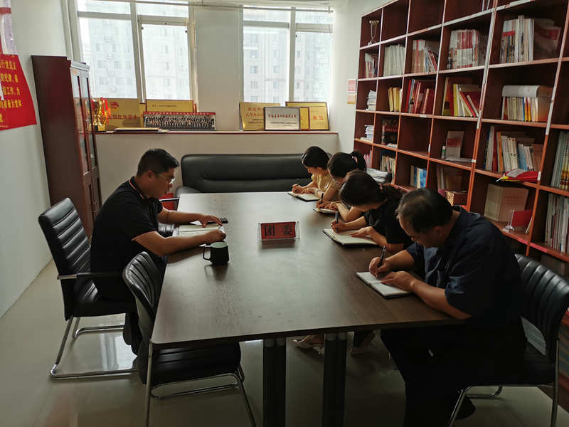 團(tuán)縣委傳達(dá)學(xué)習(xí)縣脫貧攻堅(jiān)問(wèn)題整改暨總攻動(dòng)員會(huì)精神 團(tuán)縣委傳達(dá)學(xué)習(xí)縣脫貧攻堅(jiān)問(wèn)題整改暨總攻動(dòng)員會(huì)精神