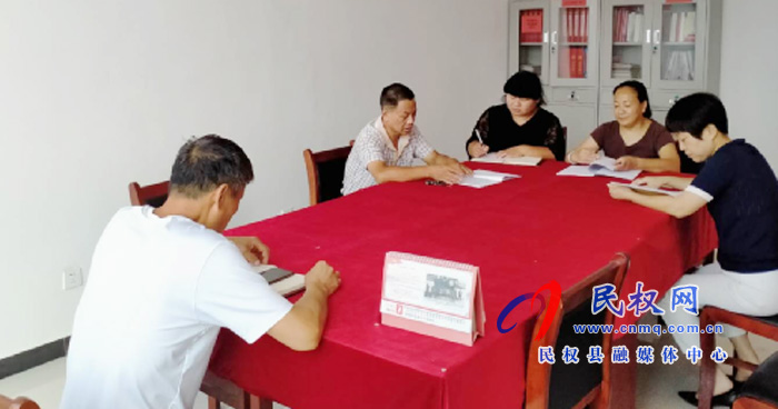 我縣各鄉(xiāng)鎮(zhèn)（街道辦）、縣直各單位認(rèn)真?zhèn)鬟_(dá)貫徹脫貧攻堅(jiān)問題整改暨總攻動(dòng)員會議精神