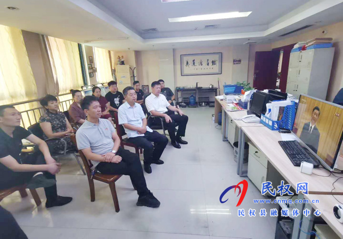 我縣各鄉(xiāng)鎮(zhèn)（街道辦）、縣直各單位集中收聽收看全國抗擊新冠肺炎疫情表彰大會