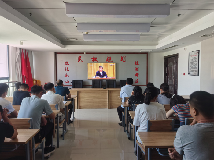 縣規(guī)劃中心組織集中收聽收看全國(guó)抗擊新冠肺炎疫情表彰大會(huì) 縣規(guī)劃中心組織集中收聽收看全國(guó)抗擊新冠肺炎疫情表彰大會(huì)