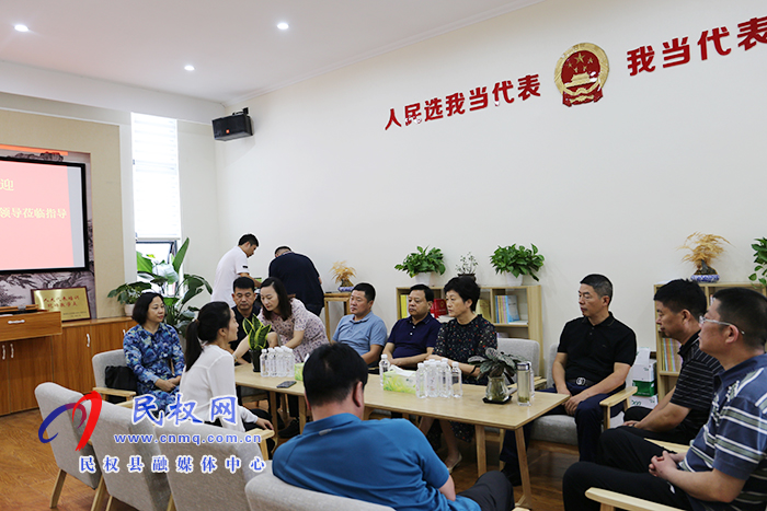 縣人大常委會主任周燕帶隊赴成都市雙流區(qū)、郫都區(qū)人大考察學習