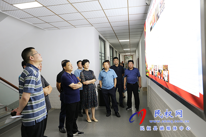 縣人大常委會主任周燕帶隊赴成都市雙流區(qū)、郫都區(qū)人大考察學習