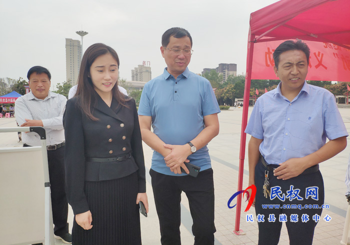 我縣衛(wèi)健委開展“服務(wù)百姓 健康行動”義診周活動 我縣衛(wèi)健委開展“服務(wù)百姓 健康行動”義診周活動