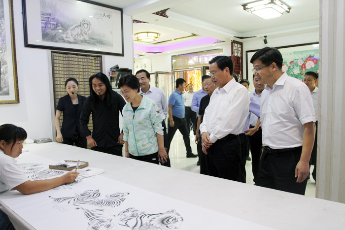 商丘市2020年第二次農(nóng)村人居環(huán)境整治暨農(nóng)業(yè)產(chǎn)業(yè)觀摩組蒞民觀摩 商丘市2020年第二次農(nóng)村人居環(huán)境整治暨農(nóng)業(yè)產(chǎn)業(yè)觀摩組蒞民觀摩