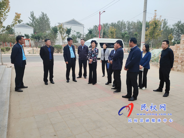 縣人大常委會(huì)主任周燕到雙塔鎮(zhèn)調(diào)研人大工作 縣人大常委會(huì)主任周燕到雙塔鎮(zhèn)調(diào)研人大工作