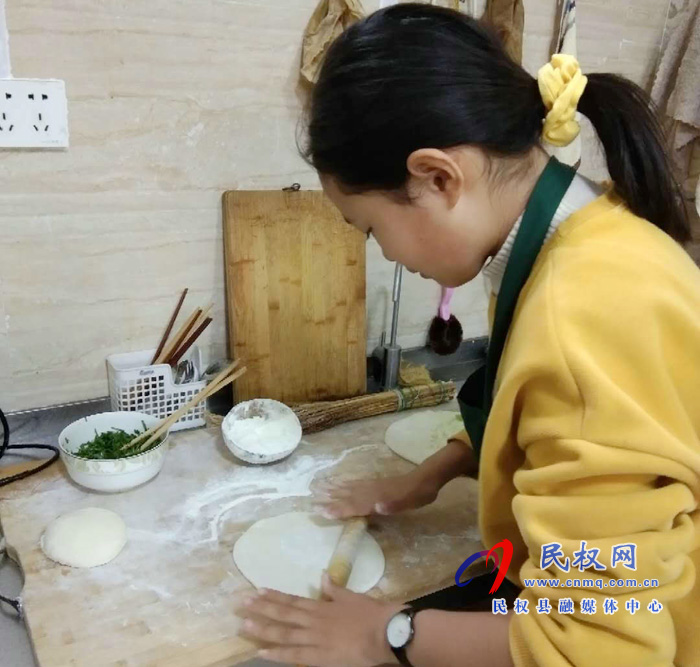 民權(quán)縣實(shí)驗(yàn)小學(xué)開(kāi)展“我是勞動(dòng)小能手”勞動(dòng)體驗(yàn)活動(dòng) 民權(quán)縣實(shí)驗(yàn)小學(xué)開(kāi)展“我是勞動(dòng)小能手”勞動(dòng)體驗(yàn)活動(dòng)
