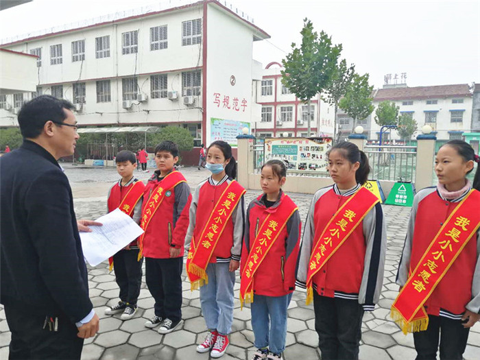 民權(quán)縣第三小學(xué)“垃圾分類宣傳員”上崗啦 民權(quán)縣第三小學(xué)“垃圾分類宣傳員”上崗啦