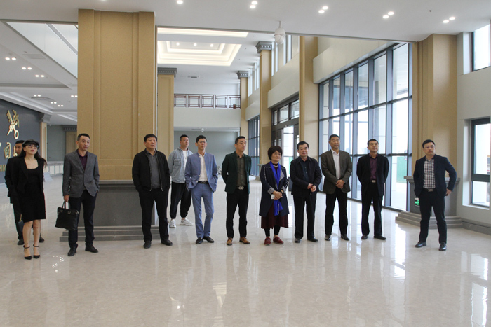 上海企業(yè)家商務(wù)考察團到我縣進行考察投資 上海企業(yè)家商務(wù)考察團到我縣進行考察投資