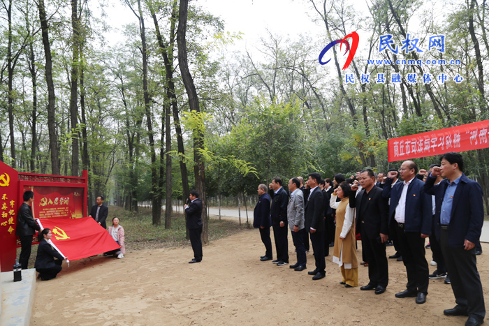 市司法局法治鄉(xiāng)村建設(shè)觀摩團(tuán)到我縣檢查指導(dǎo)法治鄉(xiāng)村建設(shè) 市司法局法治鄉(xiāng)村建設(shè)觀摩團(tuán)到我縣檢查指導(dǎo)法治鄉(xiāng)村建設(shè)