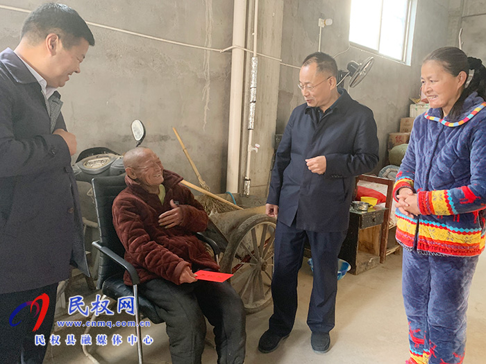 縣政協(xié)主席周明河看望慰問我縣特困老人 縣政協(xié)主席周明河看望慰問我縣特困老人