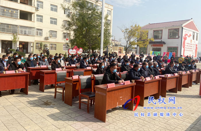 我縣村(社區(qū))黨組織換屆選舉現(xiàn)場(chǎng)觀摩活動(dòng)在老顏集鄉(xiāng)舉行 我縣村(社區(qū))黨組織換屆選舉現(xiàn)場(chǎng)觀摩活動(dòng)在老顏集鄉(xiāng)舉行