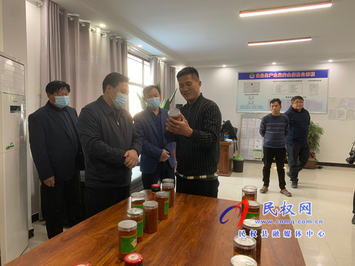 新華社河南分社社長王丁一行蒞臨我縣開展采風(fēng)活動 新華社河南分社社長王丁一行蒞臨我縣開展采風(fēng)活動
