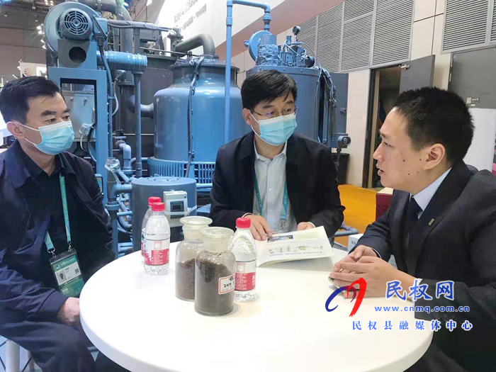 縣委副書記、縣長張團(tuán)結(jié)帶隊(duì)赴上海參加第三屆中國國際進(jìn)口博覽會(huì)