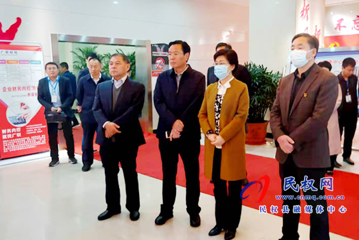 全市民營經(jīng)濟(jì)兩個(gè)行動觀摩會在我縣召開 全市民營經(jīng)濟(jì)兩個(gè)行動觀摩會在我縣召開
