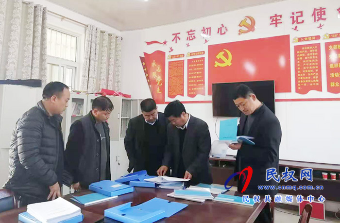副縣長張士彬、縣總工會主席瞿志君到白云寺鎮(zhèn)督導脫貧攻堅工作