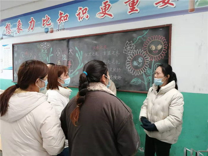 民權(quán)縣第三小學(xué)召開本學(xué)年首次家長會 民權(quán)縣第三小學(xué)召開本學(xué)年首次家長會
