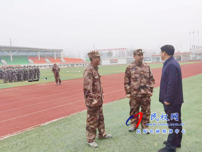 商丘軍分區(qū)司令趙伯橋一行檢查指導(dǎo)我縣民兵訓(xùn)練工作 商丘軍分區(qū)司令趙伯橋一行檢查指導(dǎo)我縣民兵訓(xùn)練工作