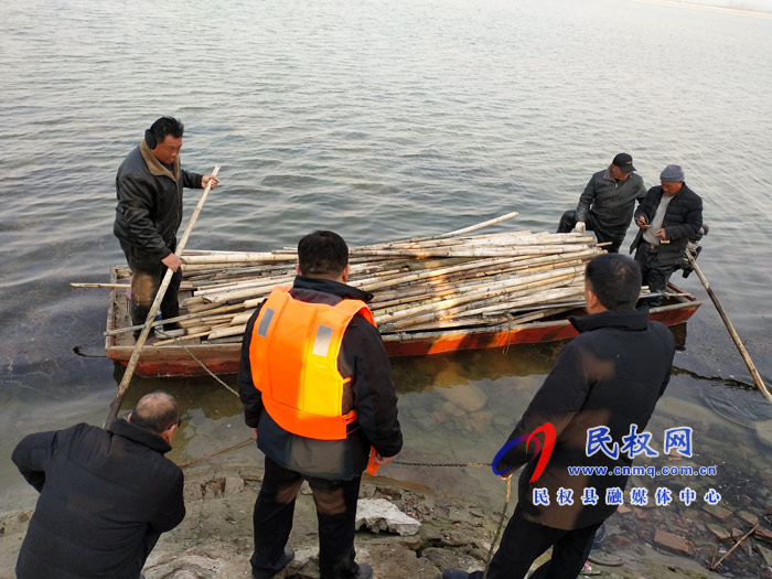 民權(quán)縣積極開展打擊違法捕魚專項執(zhí)法行動 民權(quán)縣積極開展打擊違法捕魚專項執(zhí)法行動