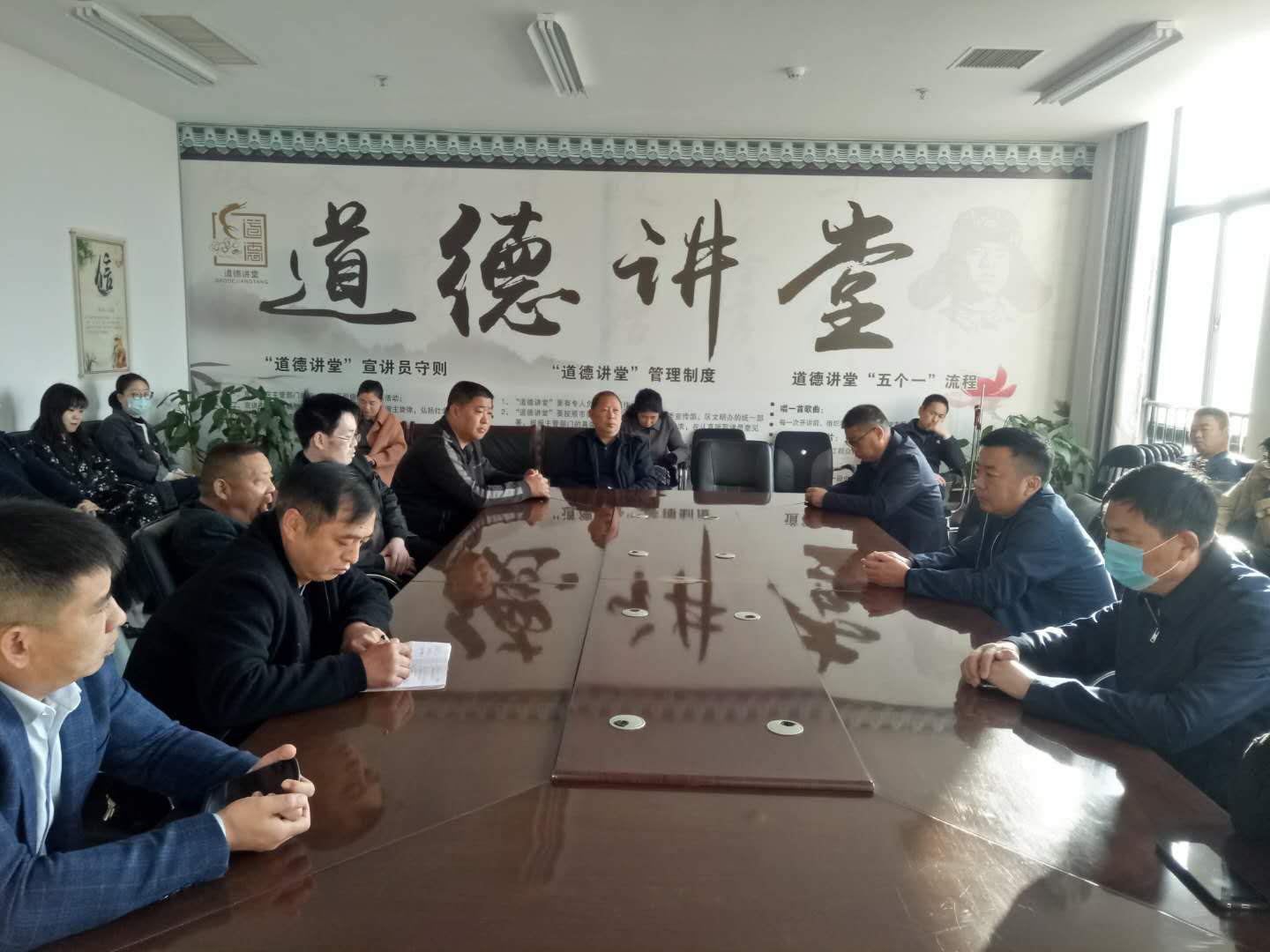 縣林業(yè)發(fā)展服務(wù)中心傳達(dá)貫徹新冠肺炎疫情防控工作調(diào)度會(huì)精神 縣林業(yè)發(fā)展服務(wù)中心傳達(dá)貫徹新冠肺炎疫情防控工作調(diào)度會(huì)精神