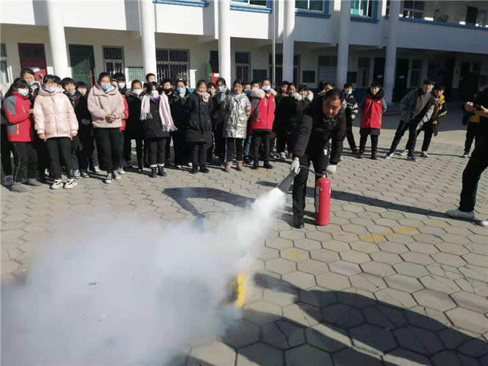 第三小學(xué)舉行消防安全滅火演練活動 第三小學(xué)舉行消防安全滅火演練活動