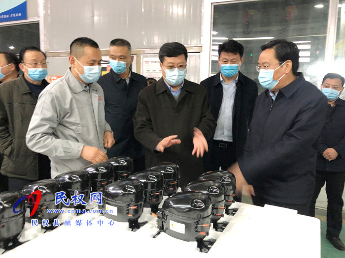 市人大常委會(huì)副主任王琦深入我縣企業(yè)開展“一聯(lián)三幫”服務(wù)活動(dòng) 市人大常委會(huì)副主任王琦深入我縣企業(yè)開展“一聯(lián)三幫”服務(wù)活動(dòng)