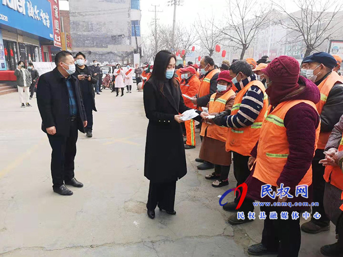 36000只愛(ài)心口罩送給環(huán)衛(wèi)工人 36000只愛(ài)心口罩送給環(huán)衛(wèi)工人