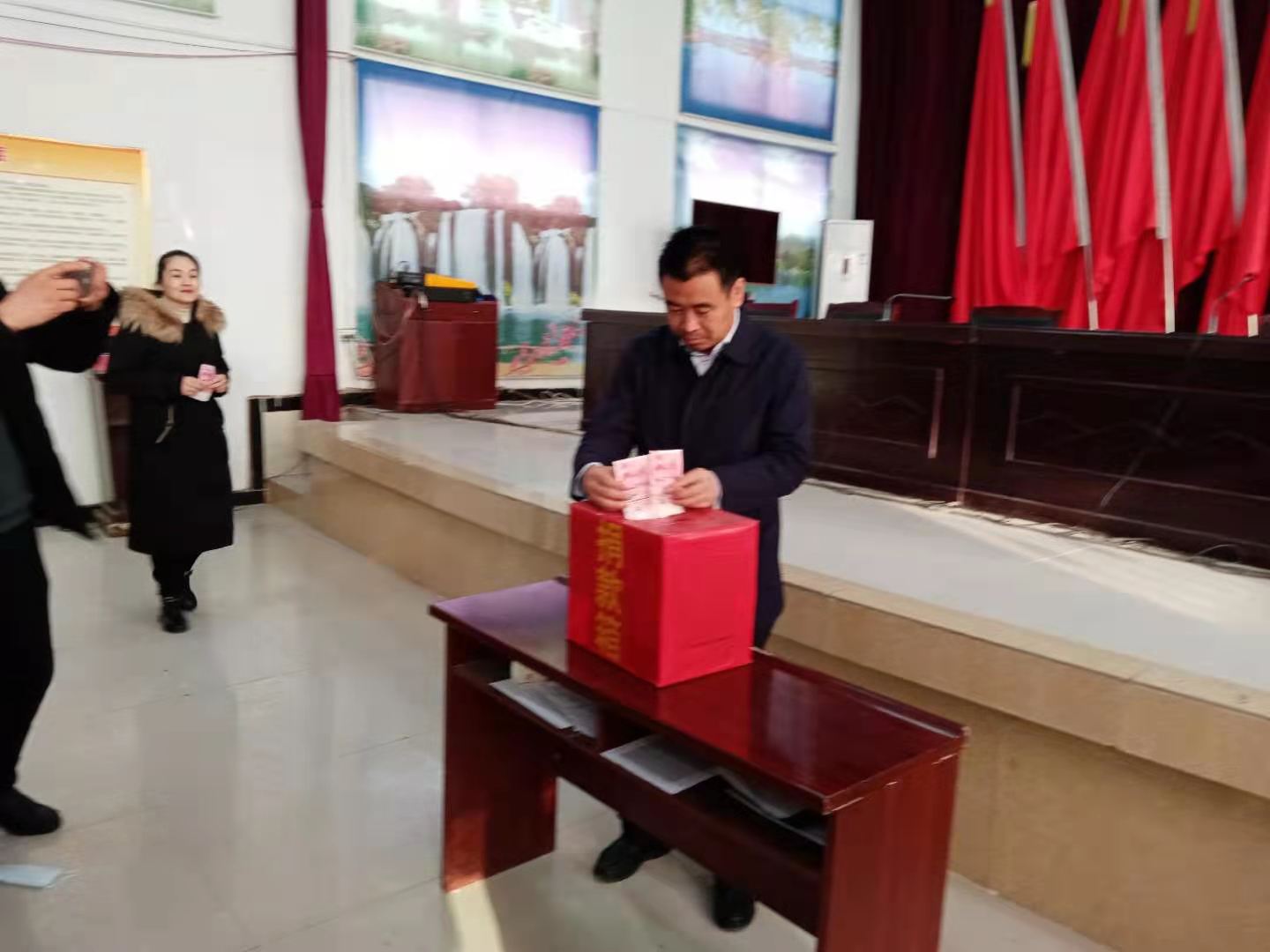 北關(guān)鎮(zhèn)：開展“送溫暖、獻愛心”捐助活動