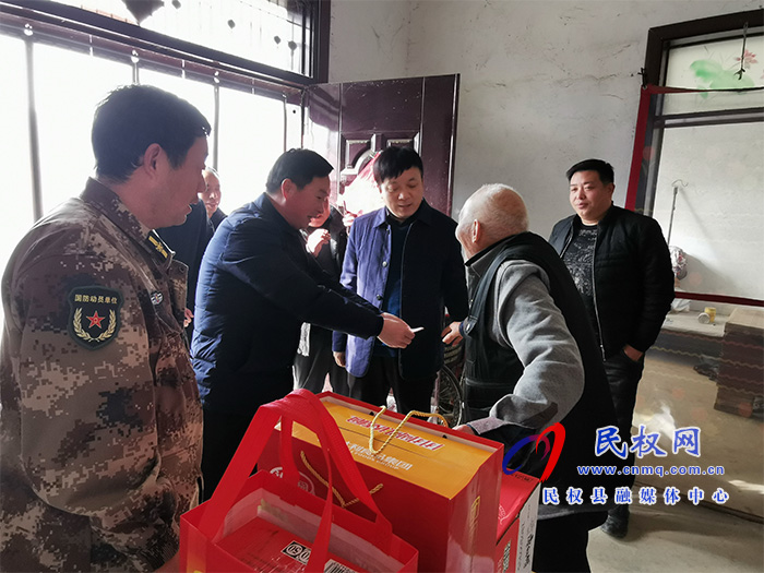 林七鄉(xiāng)走訪慰問老黨員和退役軍人 林七鄉(xiāng)走訪慰問老黨員和退役軍人