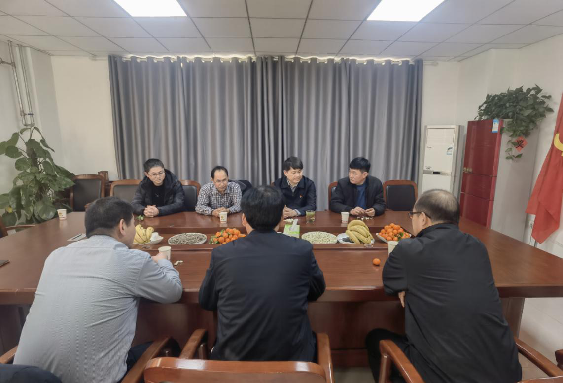 縣審計局:開展退役軍人座談會 縣審計局:開展退役軍人座談會