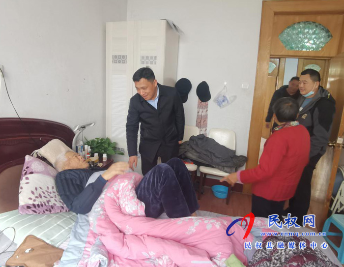縣城市管理局:走訪慰問老黨員老干部和困難職工 縣城市管理局:走訪慰問老黨員老干部和困難職工