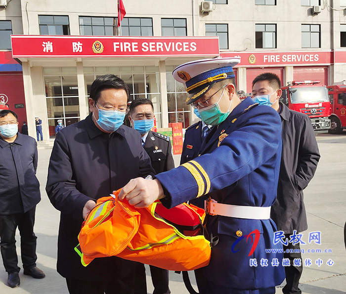 市縣領(lǐng)導(dǎo)走訪慰問(wèn)武警官兵 市縣領(lǐng)導(dǎo)走訪慰問(wèn)武警官兵