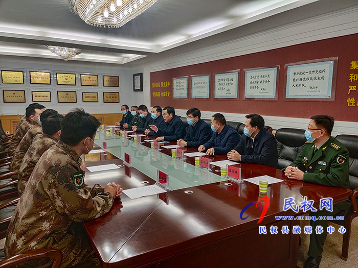 市縣領(lǐng)導(dǎo)慰問商丘軍分區(qū)官兵 市縣領(lǐng)導(dǎo)慰問商丘軍分區(qū)官兵