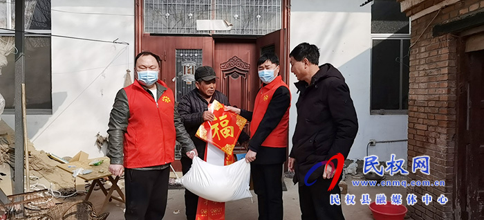 縣委組織部到柘桑村開(kāi)展節(jié)前走訪慰問(wèn)活動(dòng) 縣委組織部到柘桑村開(kāi)展節(jié)前走訪慰問(wèn)活動(dòng)