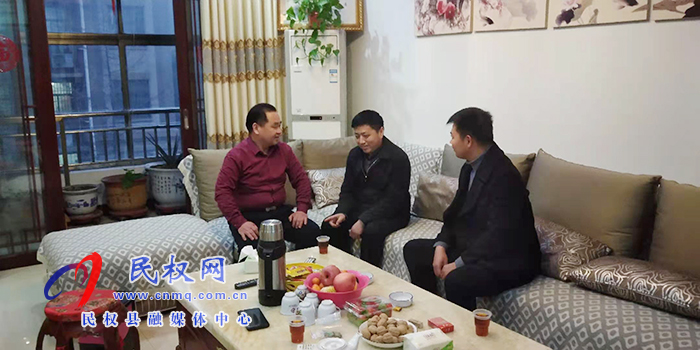 民權(quán)縣委編辦慰問“商丘好人”丁世毅 民權(quán)縣委編辦慰問“商丘好人”丁世毅