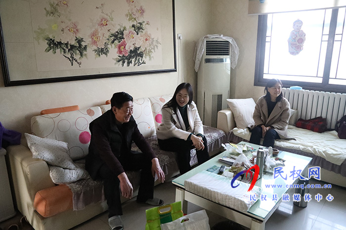 財政局春節(jié)前走訪慰問離退休老干部 財政局春節(jié)前走訪慰問離退休老干部