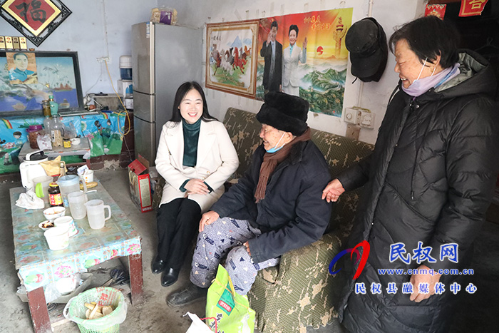 財政局春節(jié)前走訪慰問離退休老干部 財政局春節(jié)前走訪慰問離退休老干部