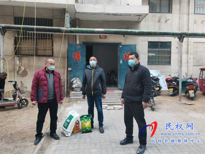 民權(quán)縣道路運輸服務(wù)中心開展走訪慰問“商丘好人”活動 民權(quán)縣道路運輸服務(wù)中心開展走訪慰問“商丘好人”活動