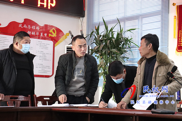【春節(jié)我在崗】他們堅守在疫情防控一線 【春節(jié)我在崗】他們堅守在疫情防控一線