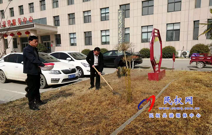 縣司法局加強(qiáng)機(jī)關(guān)大院園林綠化春季養(yǎng)護(hù)管理工作 縣司法局加強(qiáng)機(jī)關(guān)大院園林綠化春季養(yǎng)護(hù)管理工作