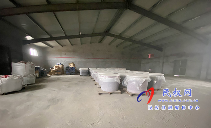 應(yīng)急管理部?；O(jiān)管二司副司長(zhǎng)劉瑾一行對(duì)我縣煙花爆竹庫(kù)存清零等情況進(jìn)行專項(xiàng)檢查