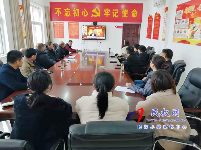 我縣各鄉(xiāng)鎮(zhèn)（街道辦）、縣直各單位組織收聽收看全國脫貧攻堅(jiān)總結(jié)表彰大會(huì)