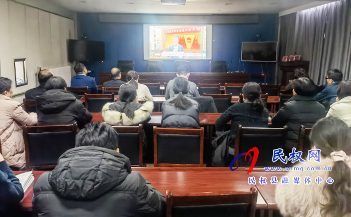 我縣各鄉(xiāng)鎮(zhèn)（街道辦）、縣直各單位組織收聽收看全國脫貧攻堅(jiān)總結(jié)表彰大會(huì)