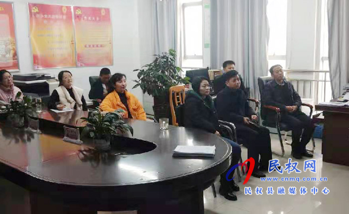 我縣各鄉(xiāng)鎮(zhèn)（街道辦）、縣直各單位組織收聽收看全國脫貧攻堅(jiān)總結(jié)表彰大會(huì)
