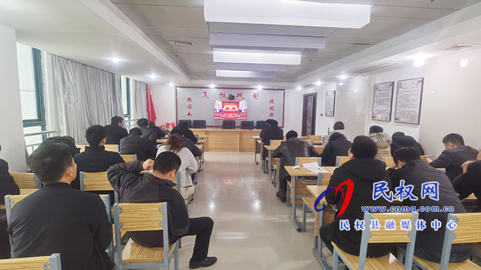 我縣各鄉(xiāng)鎮(zhèn)（街道辦）、縣直各單位組織收聽收看全國脫貧攻堅(jiān)總結(jié)表彰大會(huì)