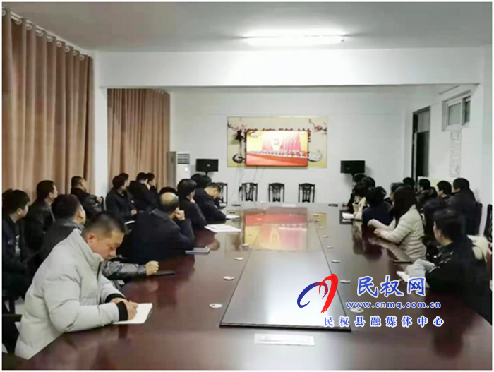 我縣各鄉(xiāng)鎮(zhèn)（街道辦）、縣直各單位組織收聽收看全國脫貧攻堅(jiān)總結(jié)表彰大會(huì)