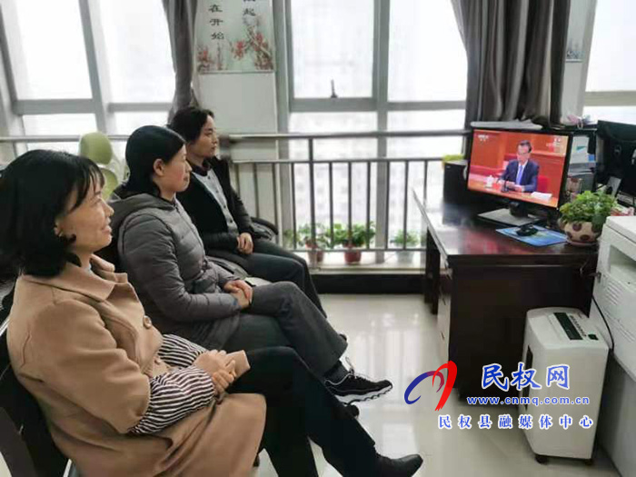 我縣各鄉(xiāng)鎮(zhèn)（街道辦）、縣直各單位組織收聽收看全國脫貧攻堅(jiān)總結(jié)表彰大會(huì)
