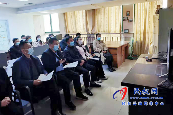 我縣各鄉(xiāng)鎮(zhèn)（街道辦）、縣直各單位組織收聽收看全國脫貧攻堅(jiān)總結(jié)表彰大會(huì)
