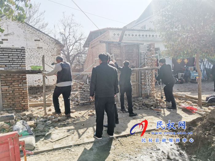 孫六鎮(zhèn)依法拆除違章建筑 孫六鎮(zhèn)依法拆除違章建筑