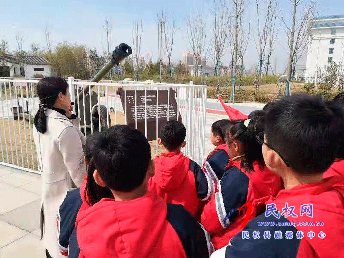 民權(quán)縣第五小學(xué)開展“從小學(xué)黨史，永遠(yuǎn)跟黨走”主題教育活動