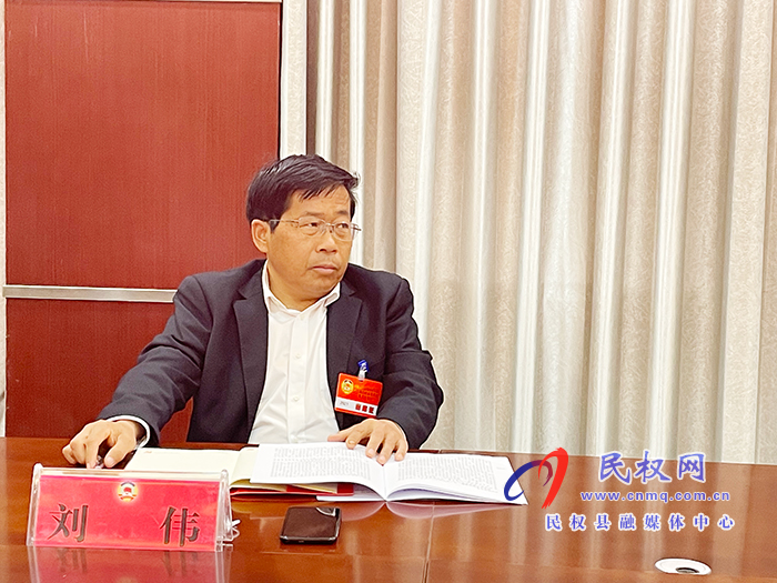 縣委副書記、縣長張團結(jié)參加政協(xié)十屆五次會議農(nóng)林水組委員小組討論會